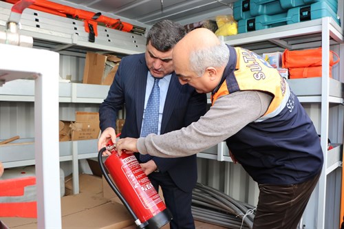 Kaymakamımız Kemal ŞAHİN İlçemizde Bulunan Afet İstasyonu Konteynerlerini Yerinde İnceledi